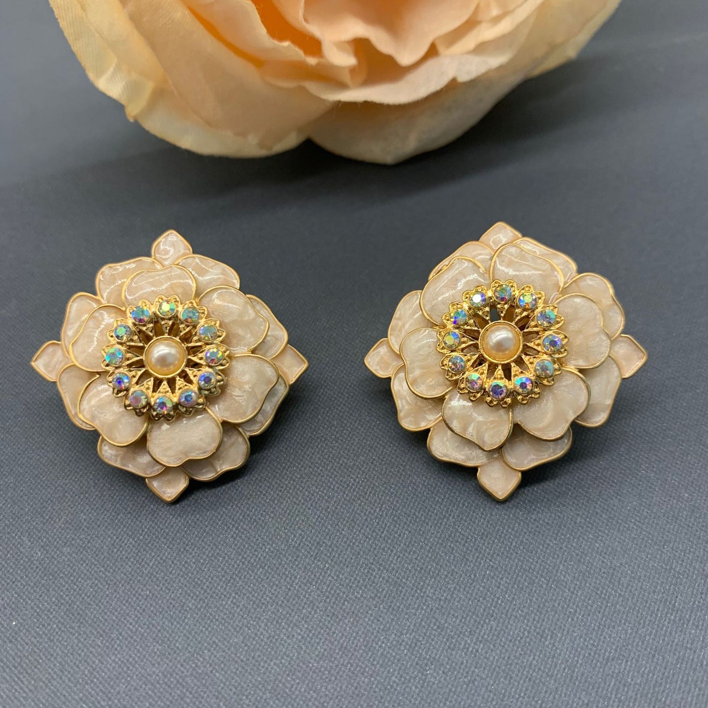 Vintage enamel three-layer three-dimensional petal brooch earrings