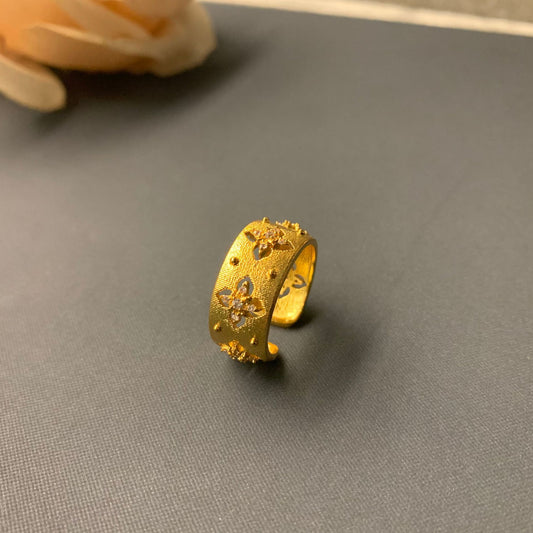 Vintage gold flower carving open ring