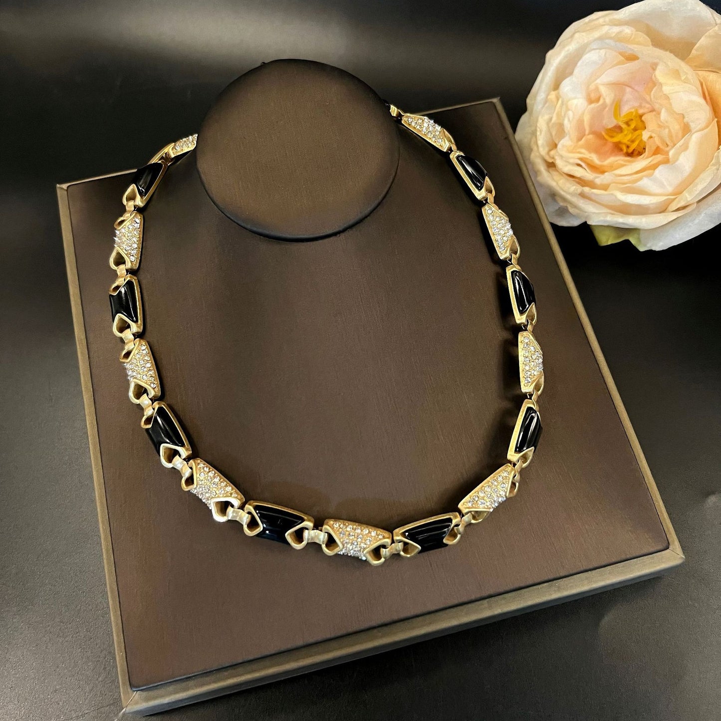 Vintage Elegant Black Gold Enamel Earring Necklace Set