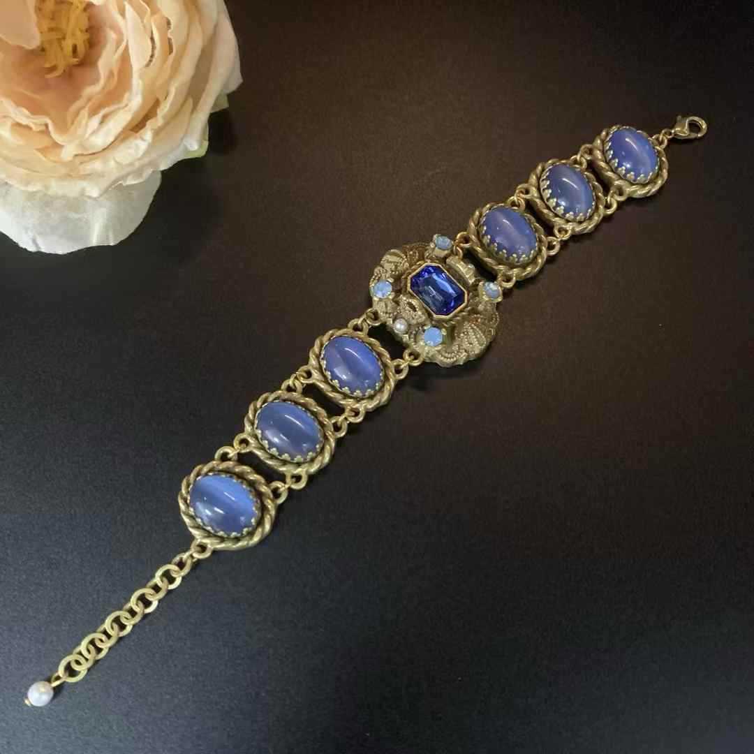 Cat's Eye Earring and Necklace Set
