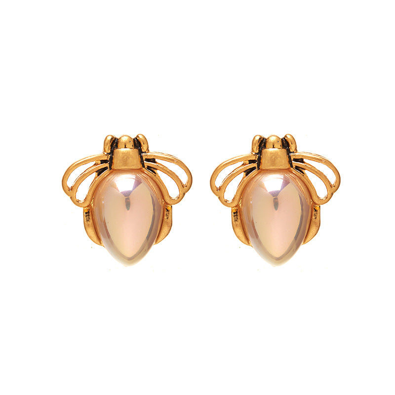 teardrop-shaped pearl earrings